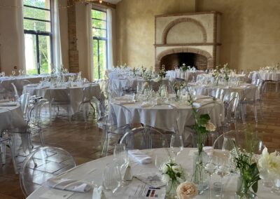 Décoration de la salle avec sa cheminée - Domaine le Meillon Salle de mariage dans le Gers près de Toulouse