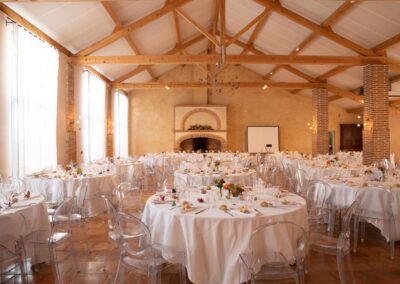 décoration salle principale domaine le meillon